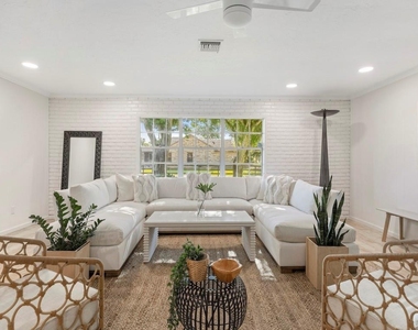8530 8th Street - Photo Thumbnail 5