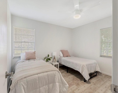 8530 8th Street - Photo Thumbnail 9
