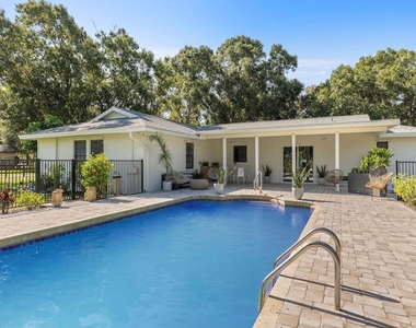 8530 8th Street - Photo Thumbnail 11