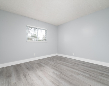 1401 Ne 17th Court - Photo Thumbnail 18
