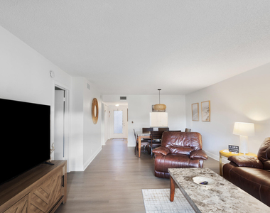 20 Abbey Lane - Photo Thumbnail 3
