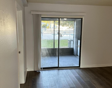 617 Ixoria Avenue - Photo Thumbnail 5