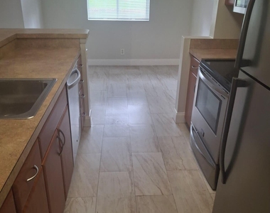 9833 Westview Drive - Photo Thumbnail 2