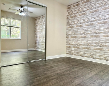 3803 Nw 5th Terrace - Photo Thumbnail 3