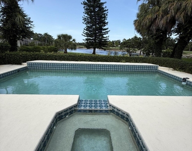 4381 Sw Parkgate Boulevard - Photo Thumbnail 8