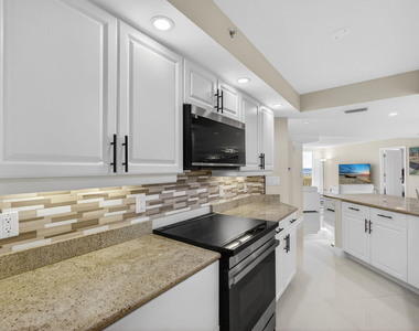 3000 N Ocean Drive - Photo Thumbnail 12