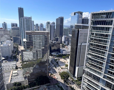 475 Brickell Avenue - Photo Thumbnail 1