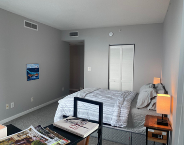 325 S Biscayne Boulevard - Photo Thumbnail 15