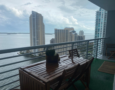325 S Biscayne Boulevard - Photo Thumbnail 17