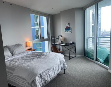 325 S Biscayne Boulevard - Photo Thumbnail 16