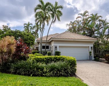 6670 Nw 27th Avenue - Photo Thumbnail 1