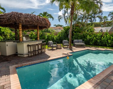6670 Nw 27th Avenue - Photo Thumbnail 9