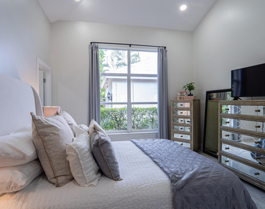 6670 Nw 27th Avenue - Photo Thumbnail 22