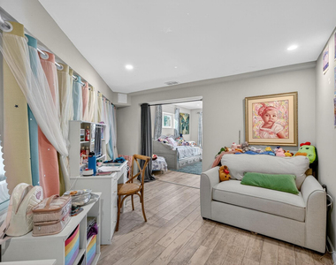 1570 Ne 30th Place - Photo Thumbnail 37