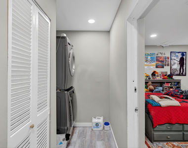1570 Ne 30th Place - Photo Thumbnail 48