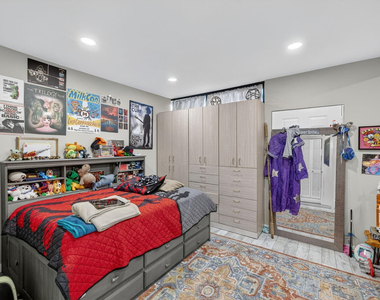 1570 Ne 30th Place - Photo Thumbnail 43