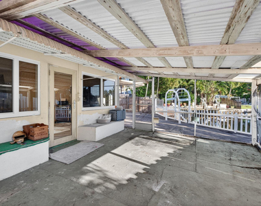 1570 Ne 30th Place - Photo Thumbnail 52