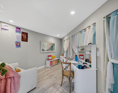 1570 Ne 30th Place - Photo Thumbnail 36