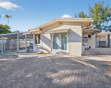 1570 Ne 30th Place - Photo Thumbnail 59
