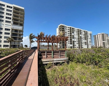4250 N Highway A1a - Photo Thumbnail 28