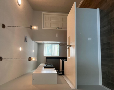 2277 Se Monroe Street - Photo Thumbnail 10