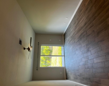 2277 Se Monroe Street - Photo Thumbnail 12