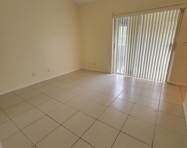 2306 Sw 82nd Terrace - Photo Thumbnail 9