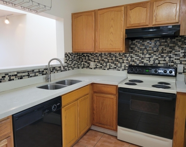 2306 Sw 82nd Terrace - Photo Thumbnail 3