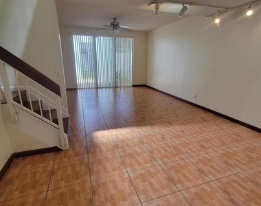 2306 Sw 82nd Terrace - Photo Thumbnail 6