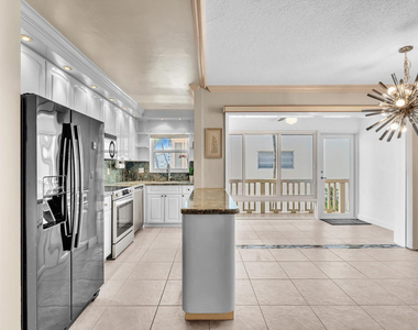 2000 Diana Drive - Photo Thumbnail 7