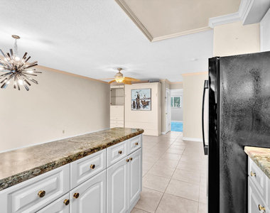 2000 Diana Drive - Photo Thumbnail 18