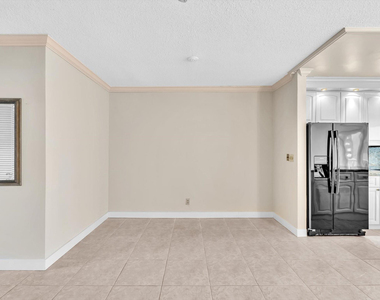 2000 Diana Drive - Photo Thumbnail 13