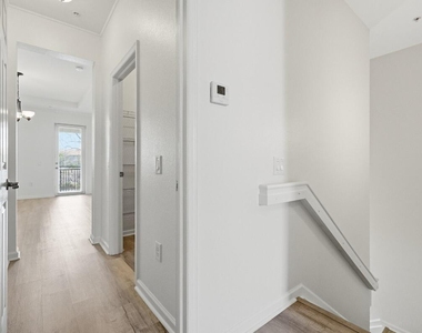 4501 Mimosa Terrace - Photo Thumbnail 12