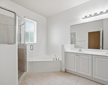 4501 Mimosa Terrace - Photo Thumbnail 19
