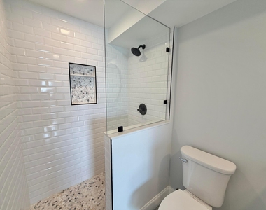 312 Northlake Drive - Photo Thumbnail 37