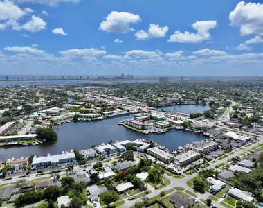 312 Northlake Drive - Photo Thumbnail 14