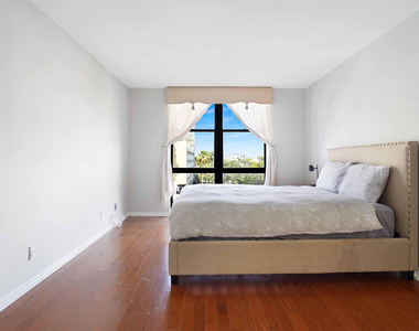 3031 N Ocean Boulevard - Photo Thumbnail 12
