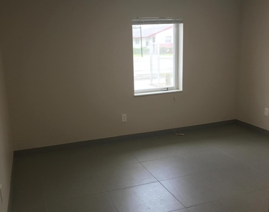 142 Sw 8th Avenue - Photo Thumbnail 10
