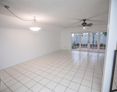 6764 Sw 40th Street - Photo Thumbnail 10