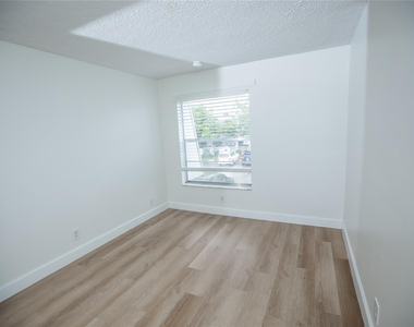 6764 Sw 40th Street - Photo Thumbnail 11