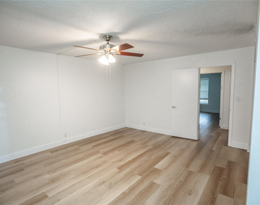 6764 Sw 40th Street - Photo Thumbnail 16