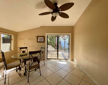 2725 Ne 27th Court - Photo Thumbnail 13