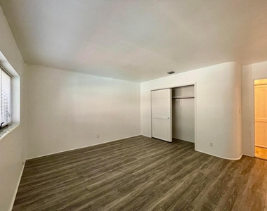 2725 Ne 27th Court - Photo Thumbnail 21