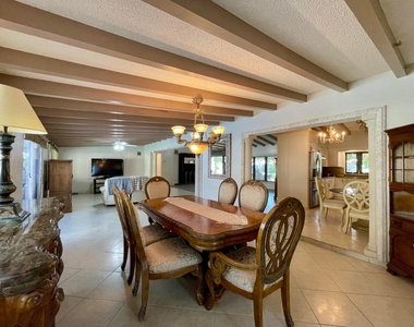 2725 Ne 27th Court - Photo Thumbnail 8