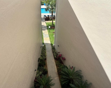 3521 Environ Boulevard - Photo Thumbnail 8