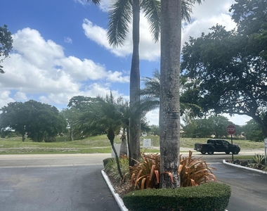 3521 Environ Boulevard - Photo Thumbnail 5