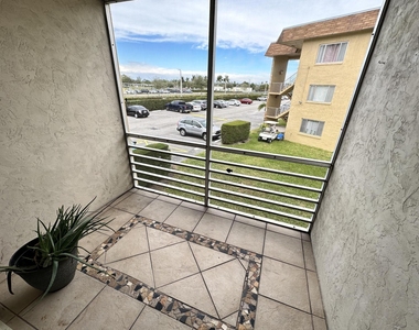 600 Village Green Court - Photo Thumbnail 7
