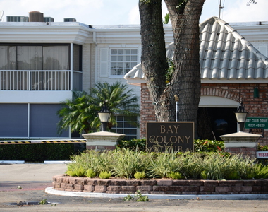 6367 Bay Club Drive - Photo Thumbnail 17