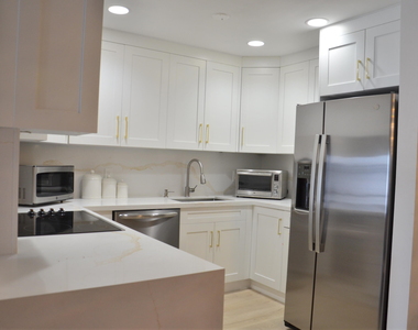 6367 Bay Club Drive - Photo Thumbnail 7