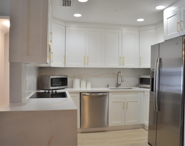6367 Bay Club Drive - Photo Thumbnail 6